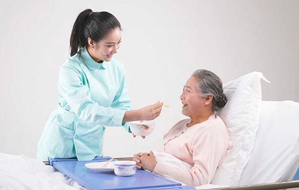 怎么找一個靠譜的保姆照顧老人 怎么找一個靠譜的保姆照顧老人